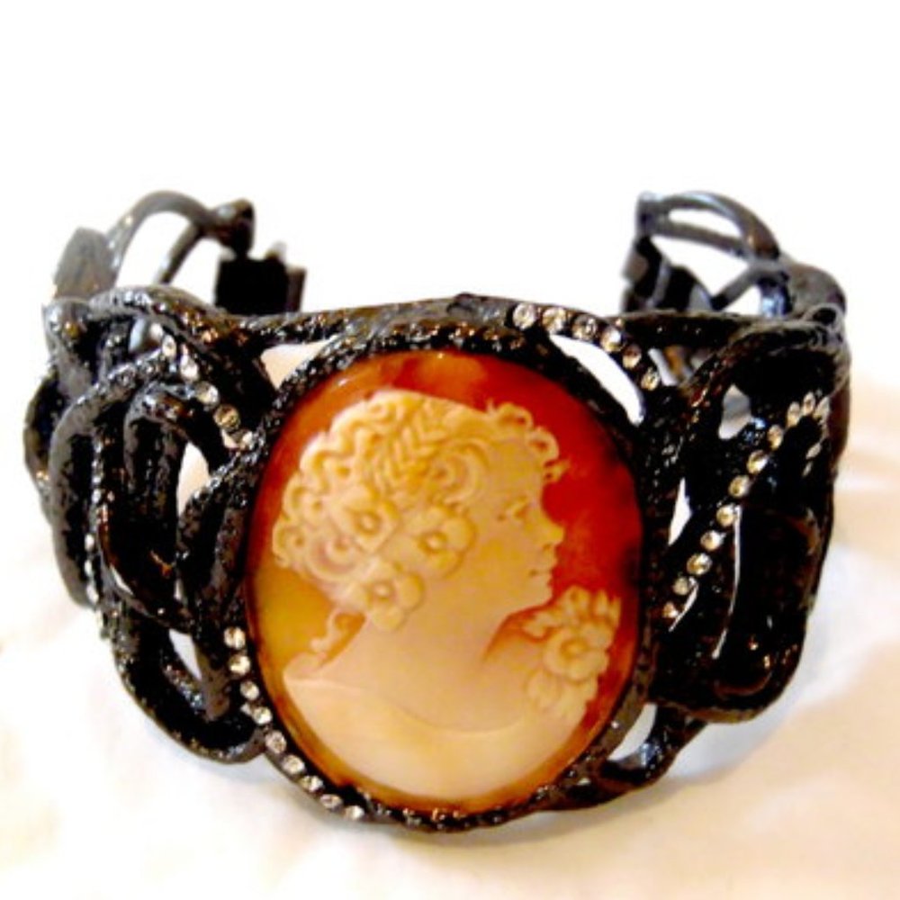 AMEDEO NYC Hematite and Crystal Cameo Bracelet Size 8"